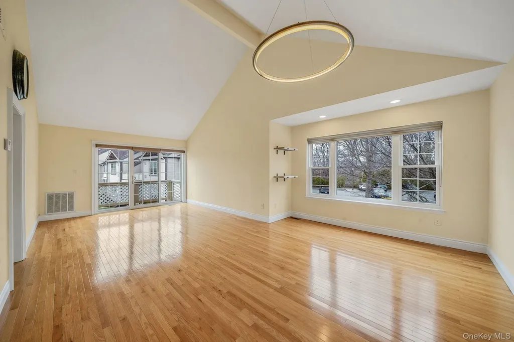12 Greenmeadow Drive Babylon NY 11702