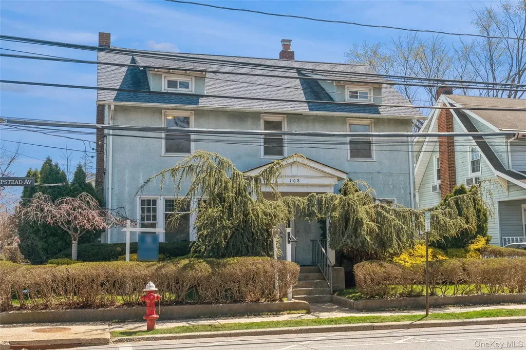 108 Hempstead Avenue Lynbrook NY 11563