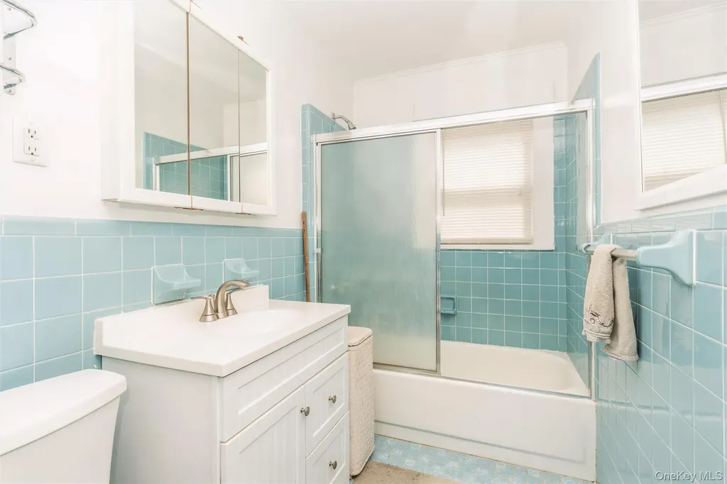 108 Hempstead Avenue Lynbrook NY 11563