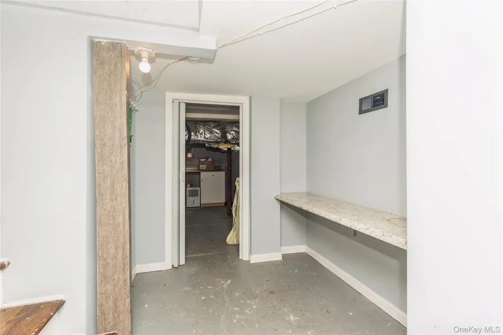 108 Hempstead Avenue Lynbrook NY 11563