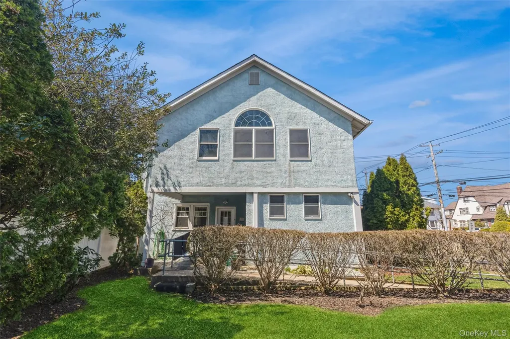 108 Hempstead Avenue Lynbrook NY 11563