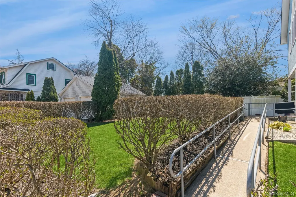 108 Hempstead Avenue Lynbrook NY 11563