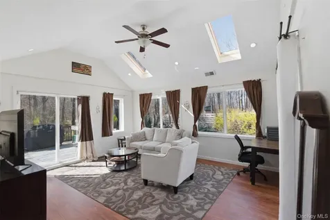 35 Highland Road Mahopac NY 10541