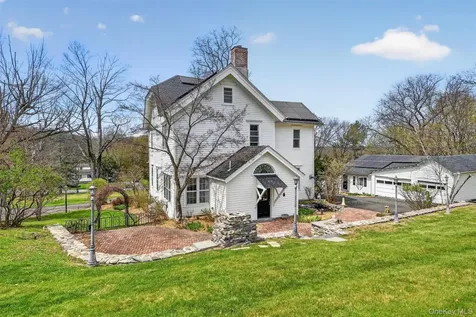 12 Perry Creek Road Washingtonville NY 10992