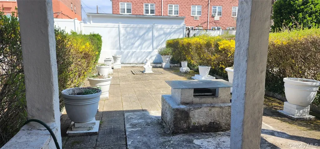 408 Howe Avenue Bronx NY 10473