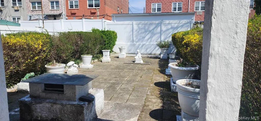 408 Howe Avenue Bronx NY 10473
