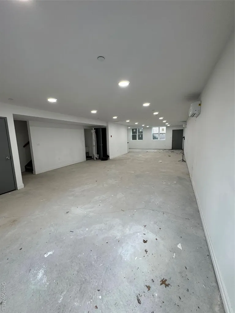 4308 162st Flushing NY 11358