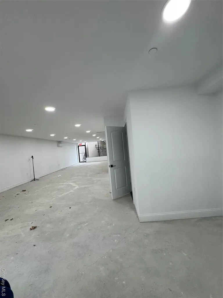 4308 162st Flushing NY 11358