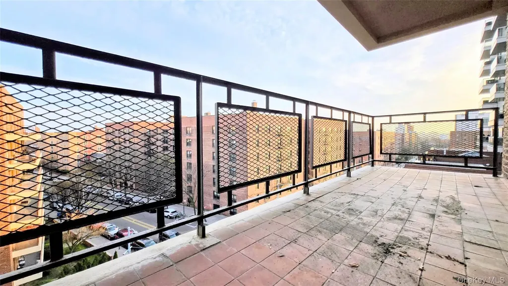 137-05 Franklin Avenue Flushing NY 11355