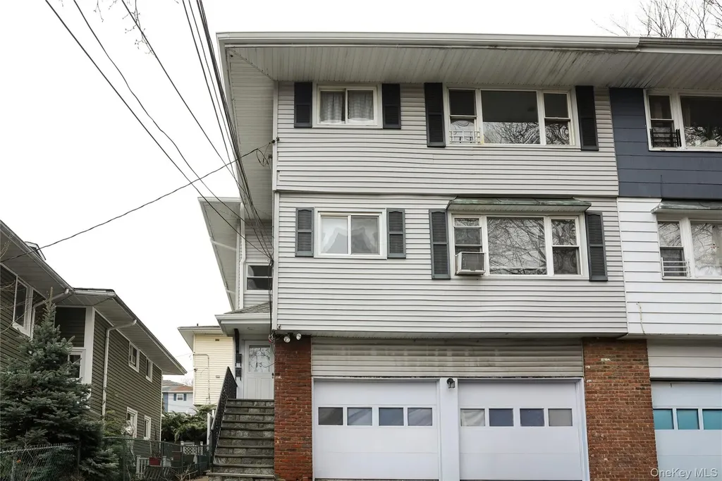 13 Regina Place Yonkers NY 10703