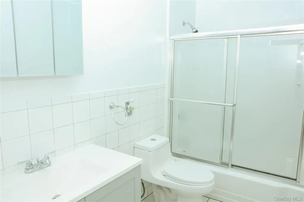 13 Regina Place Yonkers NY 10703