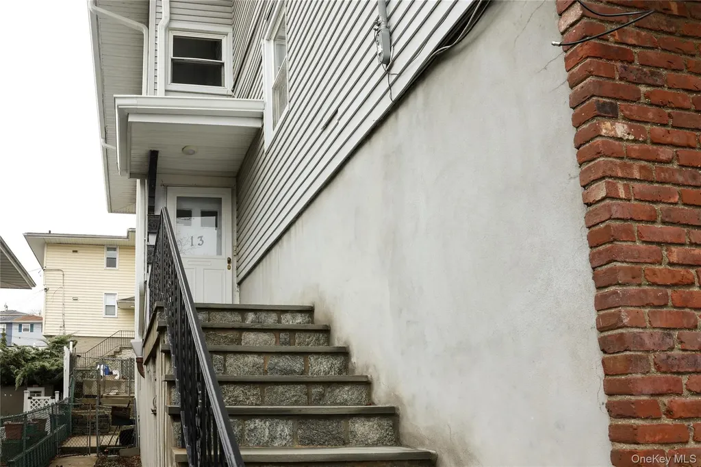 13 Regina Place Yonkers NY 10703