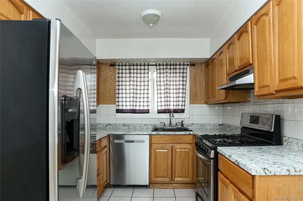 13 Regina Place Yonkers NY 10703
