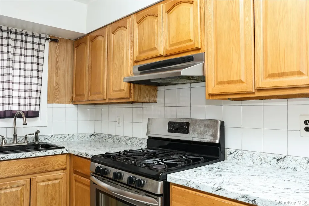 13 Regina Place Yonkers NY 10703