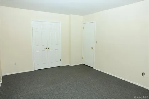 13 Regina Place Yonkers NY 10703
