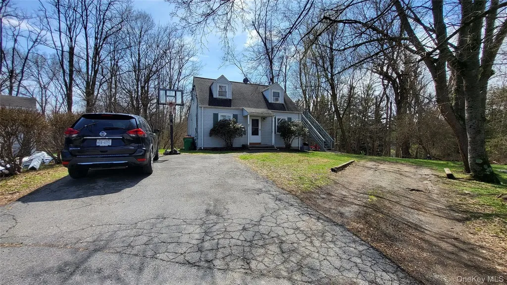 47 Kinderhook Drive Poughkeepsie NY 12603