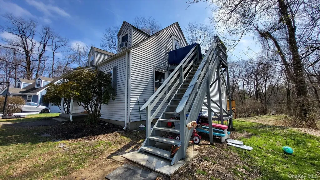 47 Kinderhook Drive Poughkeepsie NY 12603