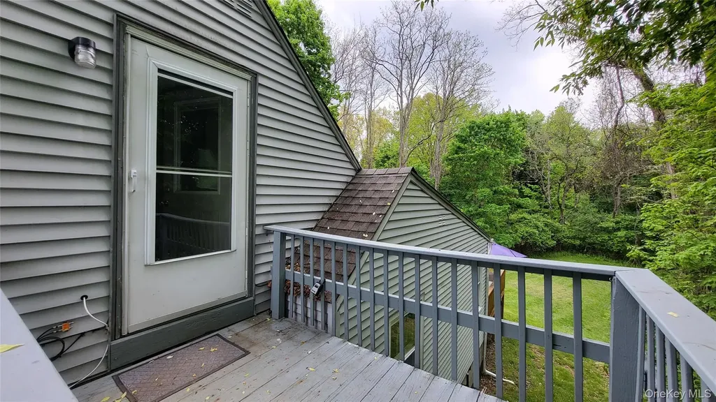 47 Kinderhook Drive Poughkeepsie NY 12603