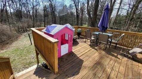 47 Kinderhook Drive Poughkeepsie NY 12603
