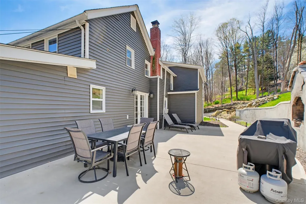 11 Crafts Road Carmel NY 10512
