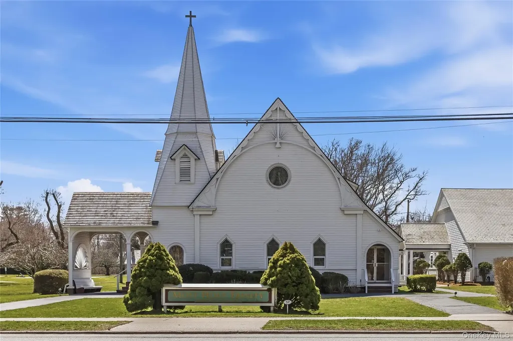 73 Manor Lane S East Hampton NY 11937