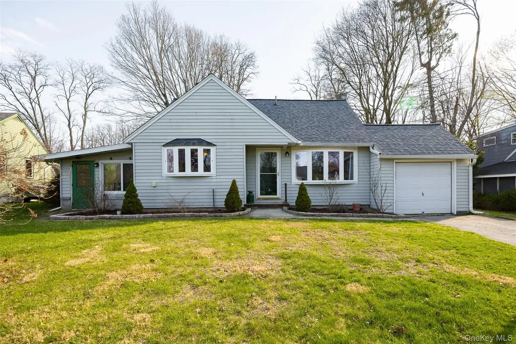 6 Gale Drive Poughkeepsie NY 12603