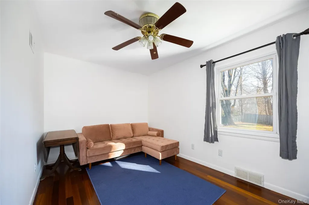 6 Gale Drive Poughkeepsie NY 12603