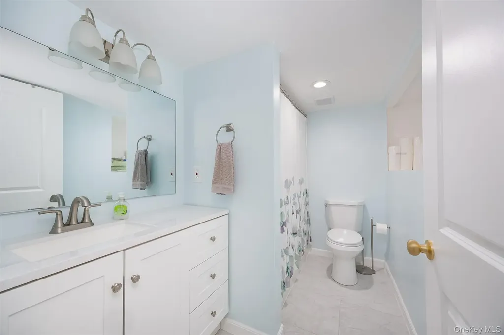 6 Gale Drive Poughkeepsie NY 12603
