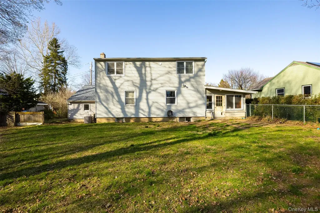 6 Gale Drive Poughkeepsie NY 12603