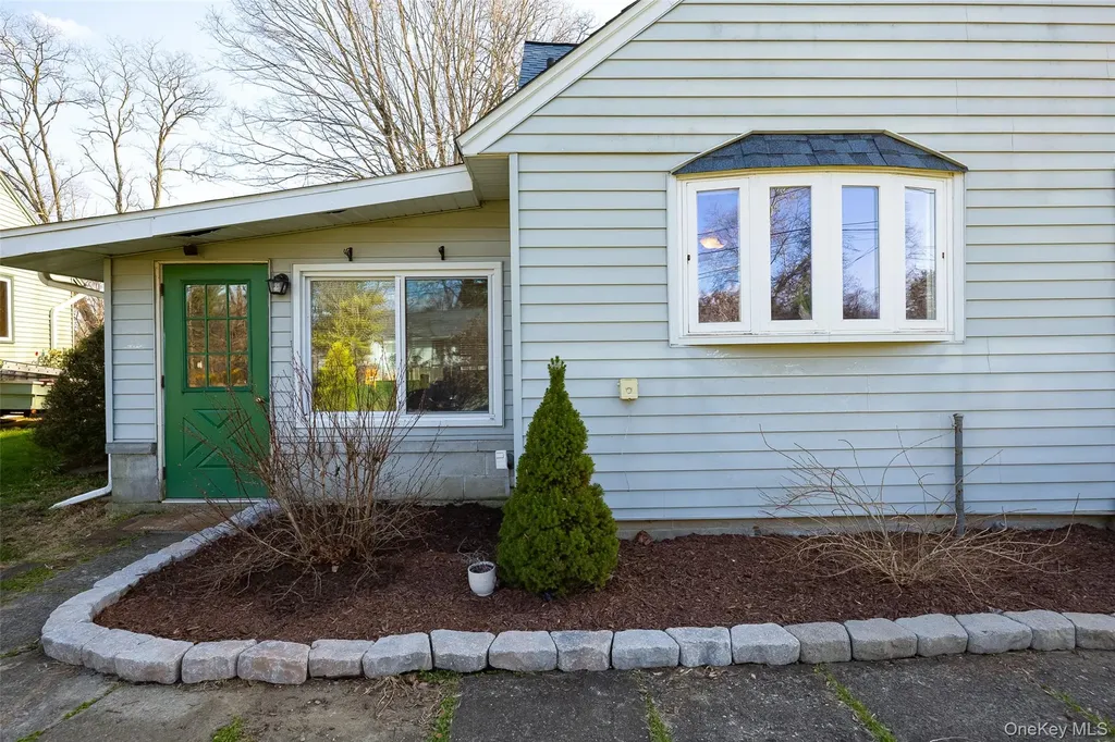 6 Gale Drive Poughkeepsie NY 12603