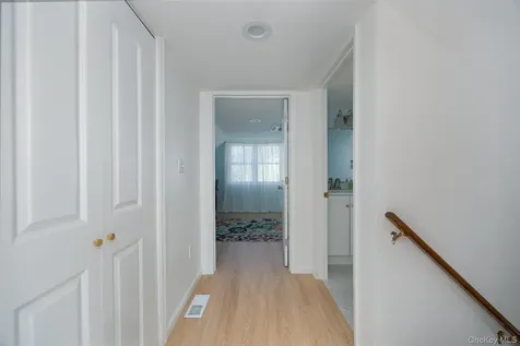 6 Gale Drive Poughkeepsie NY 12603