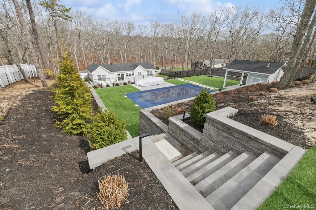 6 W Landing Road Hampton Bays NY 11946