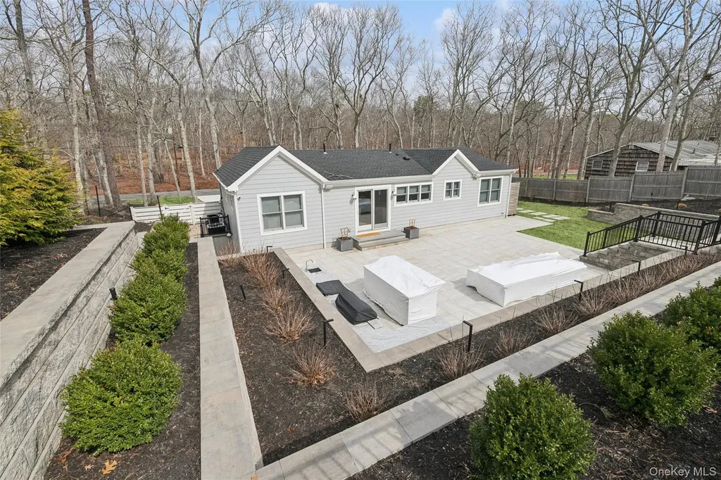 6 W Landing Road Hampton Bays NY 11946