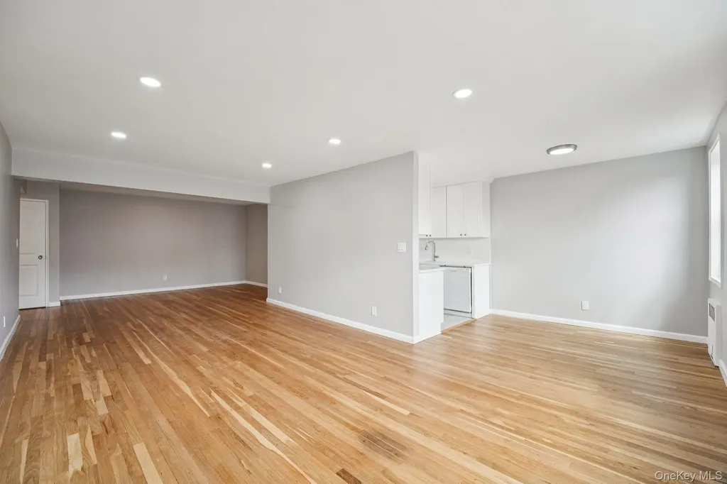 98 Dehaven Drive Yonkers NY 10703