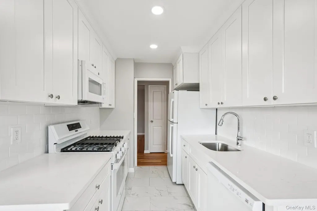 98 Dehaven Drive Yonkers NY 10703