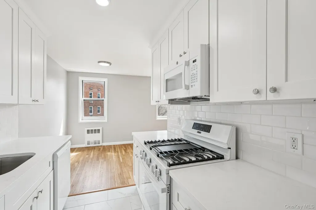 98 Dehaven Drive Yonkers NY 10703