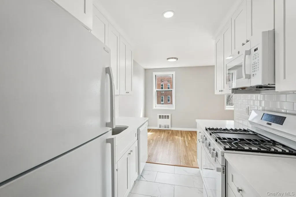 98 Dehaven Drive Yonkers NY 10703