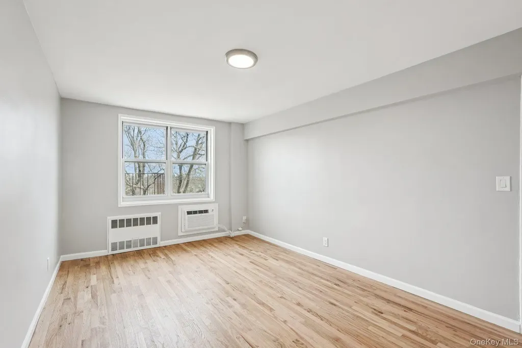 98 Dehaven Drive Yonkers NY 10703