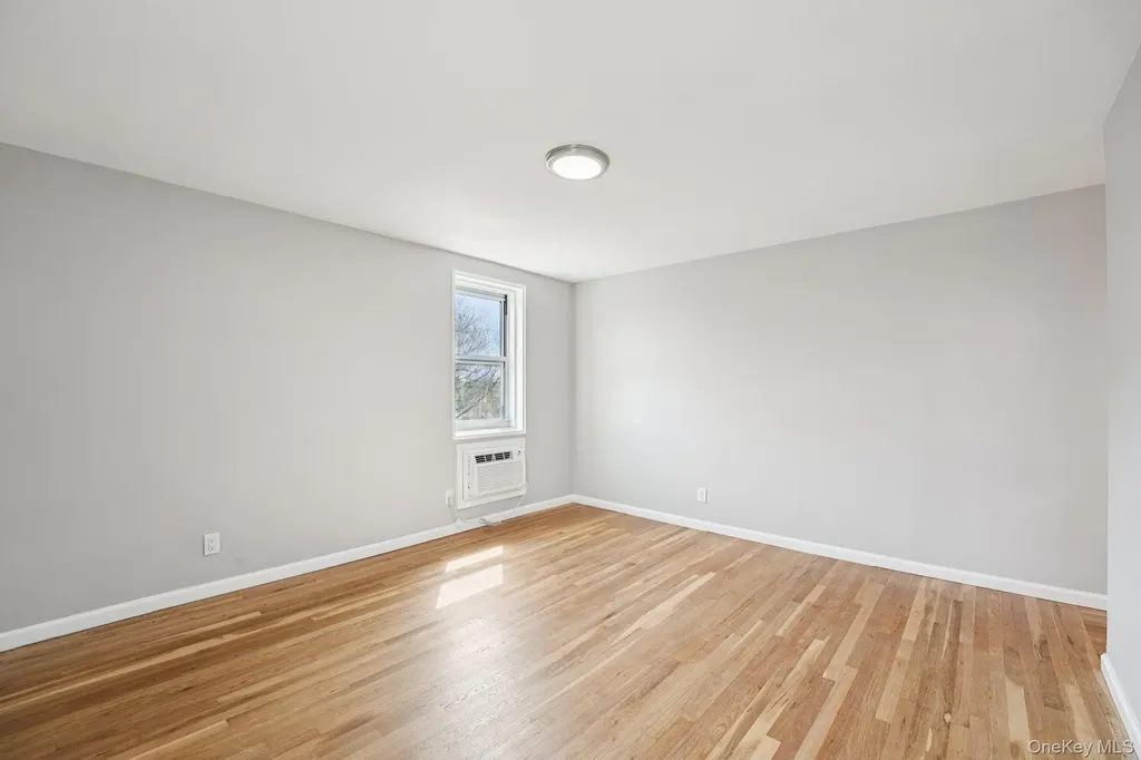 98 Dehaven Drive Yonkers NY 10703