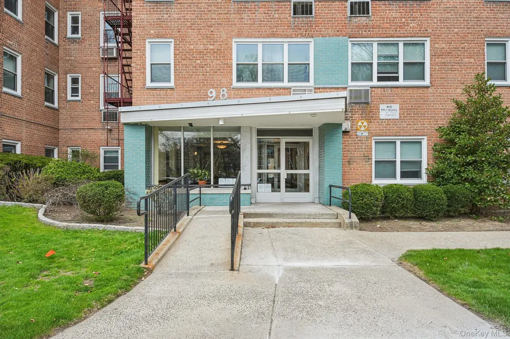98 Dehaven Drive Yonkers NY 10703