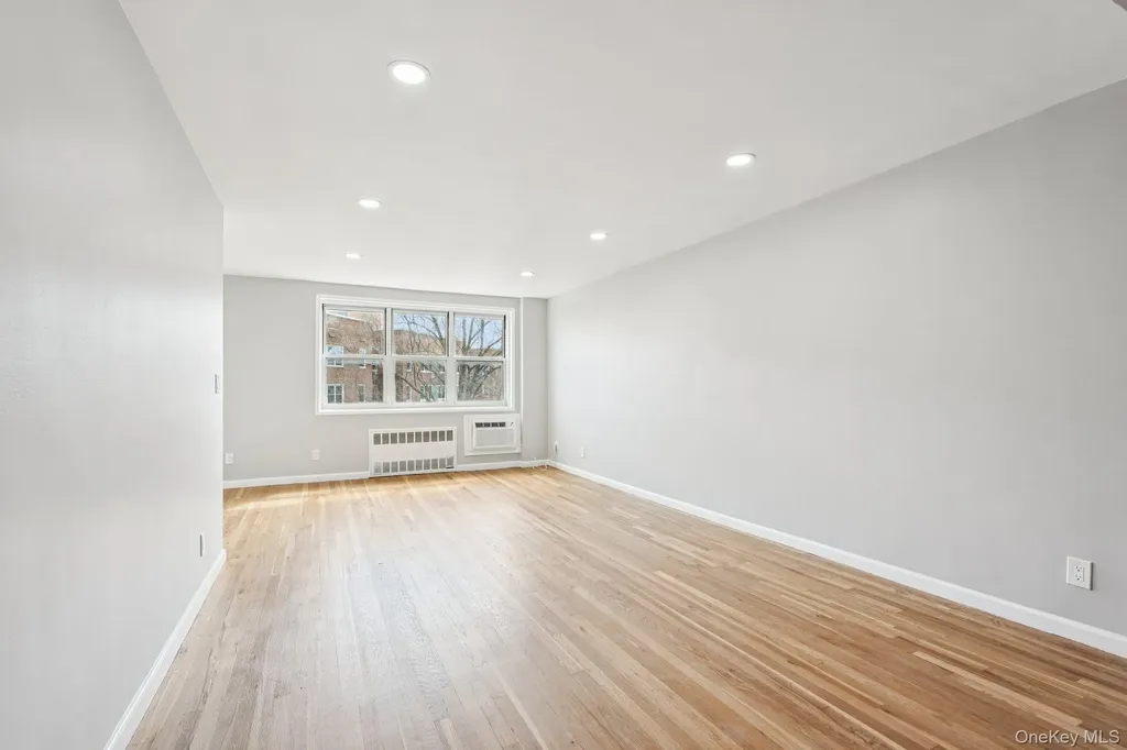 98 Dehaven Drive Yonkers NY 10703