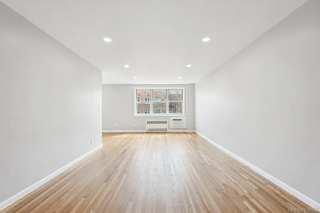 98 Dehaven Drive Yonkers NY 10703