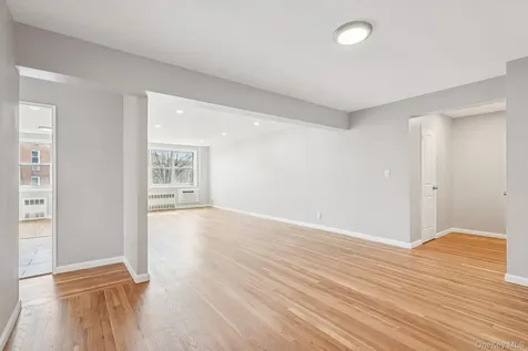 98 Dehaven Drive Yonkers NY 10703