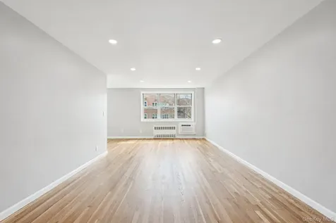 98 Dehaven Drive Yonkers NY 10703