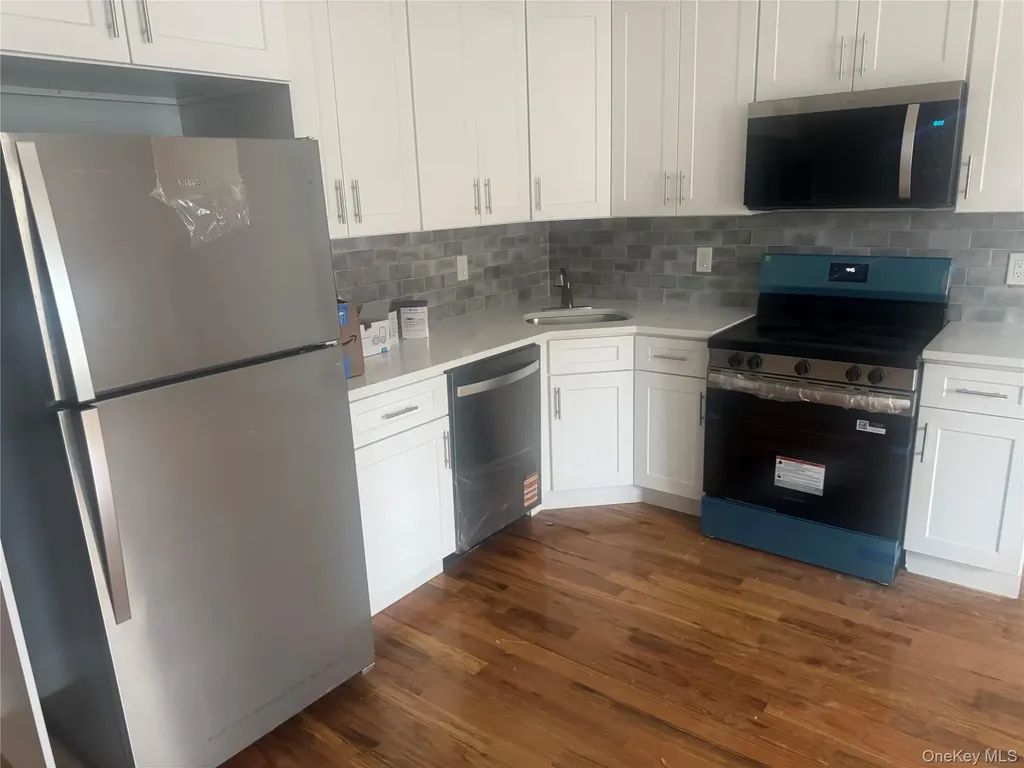 1611 Research Avenue Bronx NY 10465