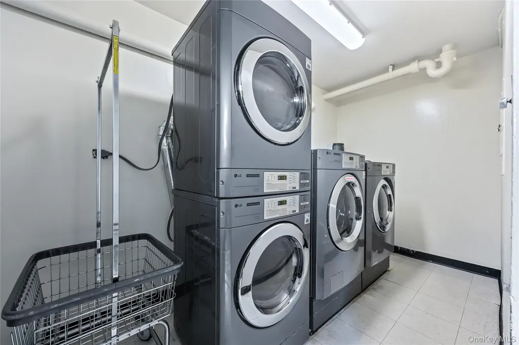150-38 Union Turnpike Flushing NY 11367