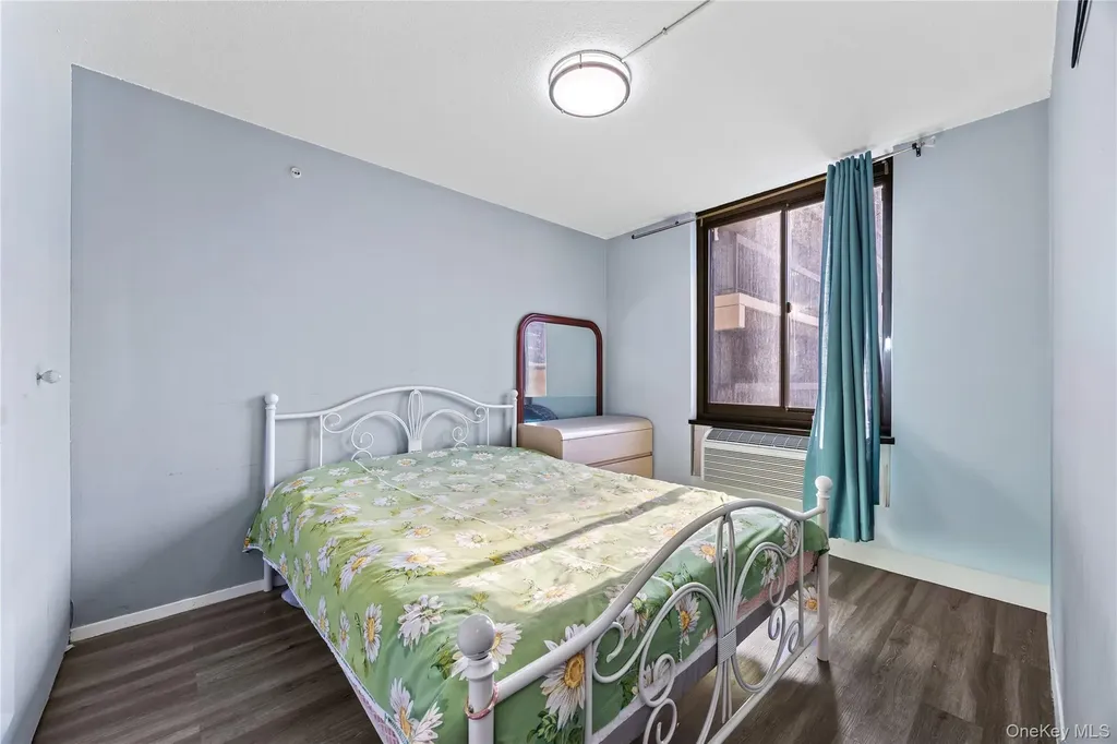 150-38 Union Turnpike Flushing NY 11367