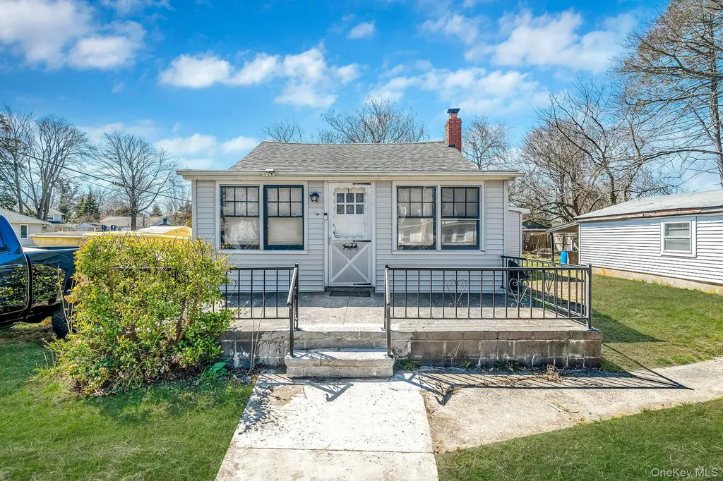 2 Roberts Avenue Mastic Beach NY 11951