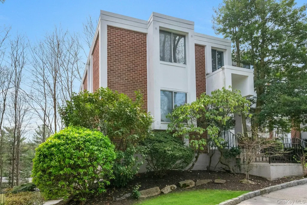 1211 Colony Drive Hartsdale NY 10530