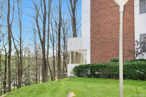1211 Colony Drive Hartsdale NY 10530